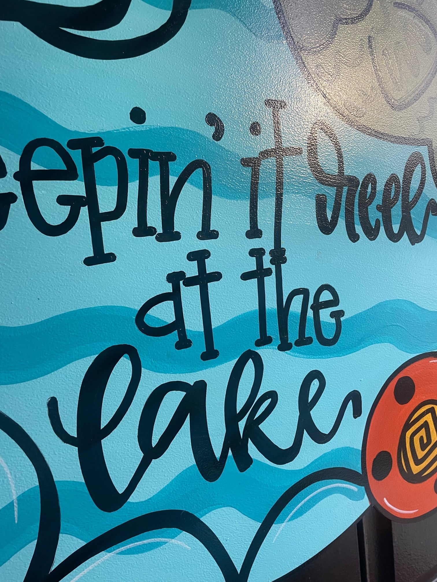 Keepin it Reel Fish Round Doorhanger - Lake door decor - wooden hand painted doorhanger