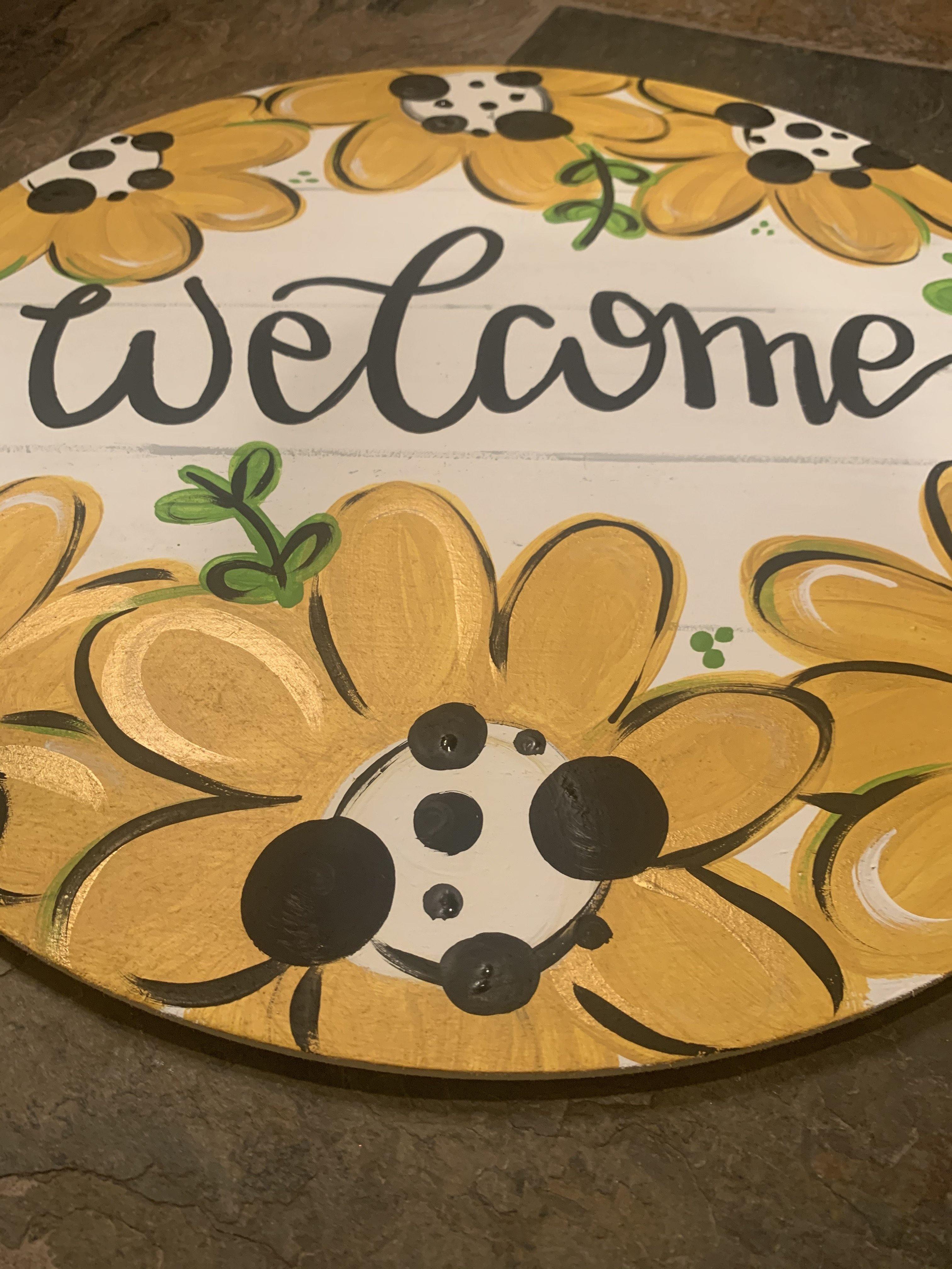 Daisy Summer Door Hanger - Daisy door Decor -  hand painted personalized door hanger