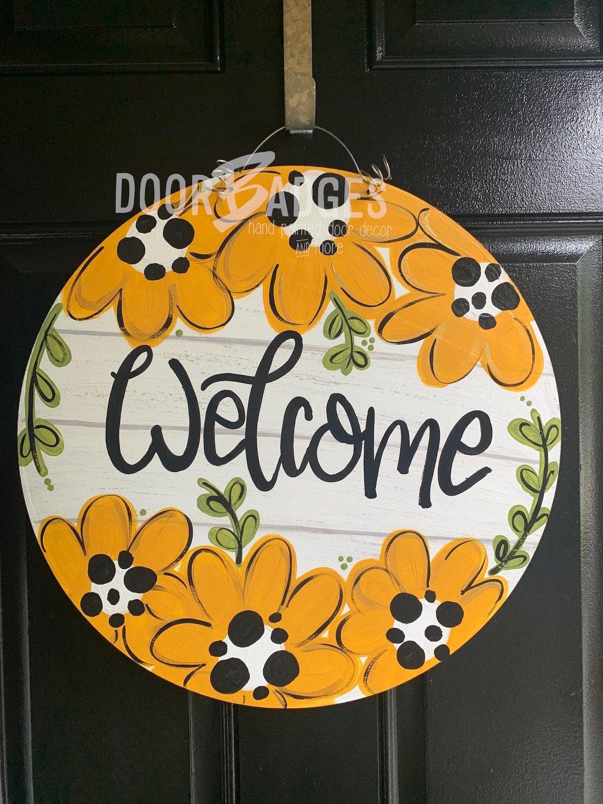 Daisy Summer Door Hanger - Daisy door Decor -  hand painted personalized door hanger